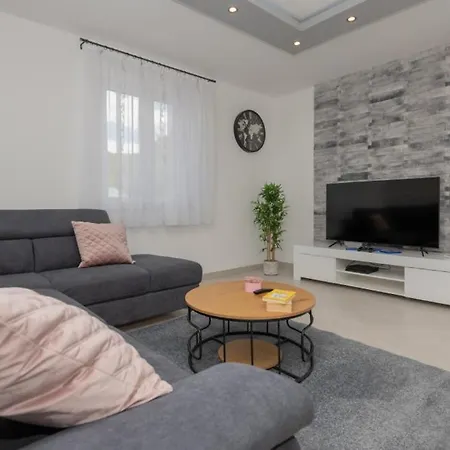 Petar - Makarska By Guide Villa *