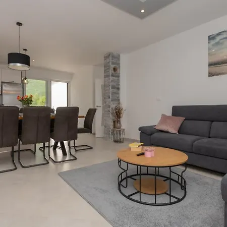 Villa Petar - Makarska By Guide Zagvozd