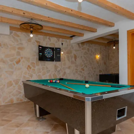 Villa Petar - Makarska By Guide