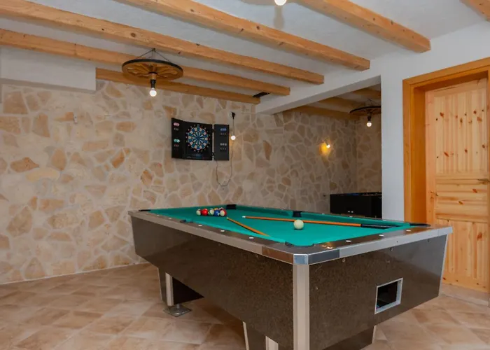Villa Petar - Makarska By Guide